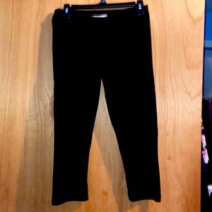NWOT/ sporty capris